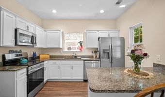 222 Admiration Ave, Beaufort, SC 29906