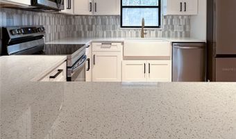 154 W LEWIS Ave, Apopka, FL 32712