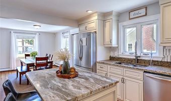 9 Norman St, Cumberland, RI 02864