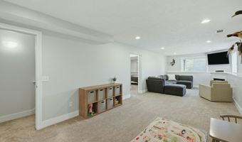 5363 Windfield Dr, Allendale, MI 49401