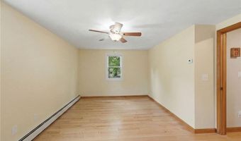21 Portland St, Lincoln, RI 02838