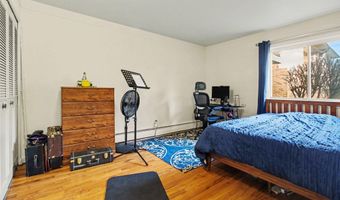 1257 Island Dr 101, Ann Arbor, MI 48105