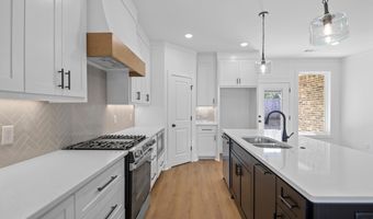 3881 Spencer Crossing Dr, Benton, AR 72019