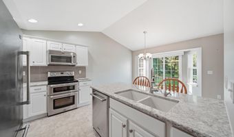 2463 Orient Dr, Adrian, MI 49221