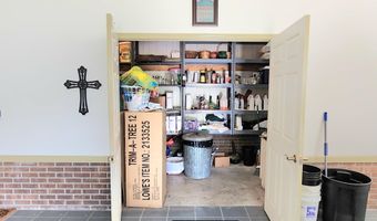 1731 Halltown Rd, Autryville, NC 28318