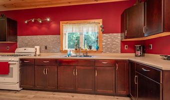 183 Barnard Rd, Barnard Twp., ME 04414
