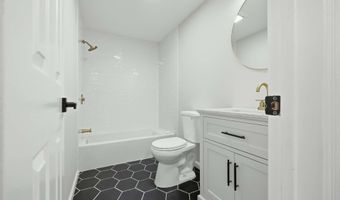 506 Forrest Brook Dr, Absecon, NJ 08205
