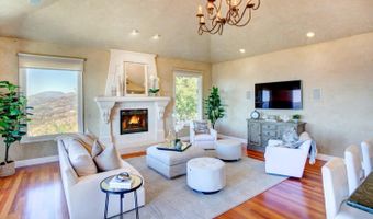 1340 Crestmont Dr, Angwin, CA 94508