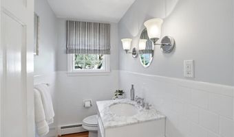 194 New Meadow Rd, Barrington, RI 02806