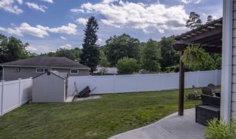 359 Reiling Ln, Altoona, PA 16601