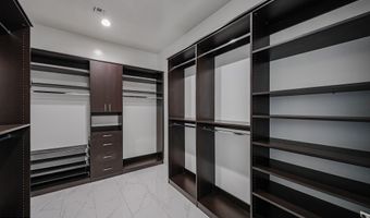 6327 E DIXILETA Dr E, Cave Creek, AZ 85331