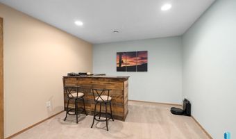 1012 E Magnolia Dr, Brandon, SD 57005