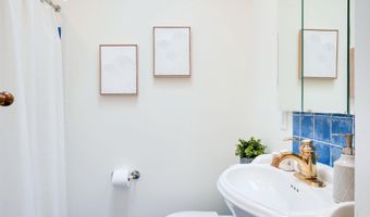 8200 BEECH TREE Rd, Bethesda, MD 20817