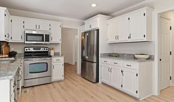 1121 COLONIAL Dr, Alabaster, AL 35007