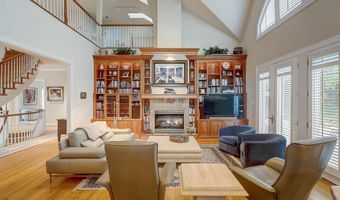 4744 34TH St N, Arlington, VA 22207