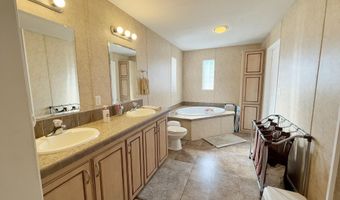 537 Mcpherson Dr, Alford, FL 32420