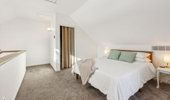 4000 4002 Ontario St, Ames, IA 50014