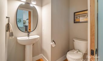 42 Salola St, Asheville, NC 28806