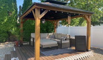 16 Cove St, Barnegat, NJ 08005