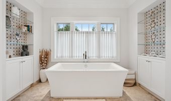 5120 WESSLING Ln, Bethesda, MD 20814