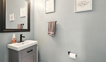 2426 S WOOD St, Allentown, PA 18103