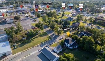 66 Weaver St, Baxley, GA 31513