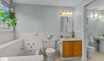 44 Knoll Pl D, North Providence, RI 02904