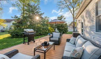 65 Serpentine Dr, Bayville, NJ 08721