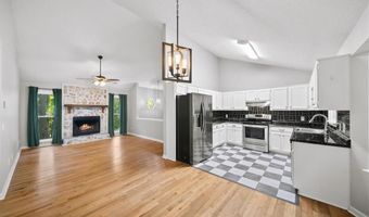 1528 Oakleaf Dr, Auburn, GA 30011