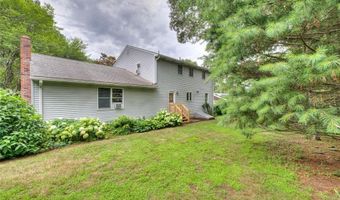 31 Edgewater Rd, Narragansett, RI 02882
