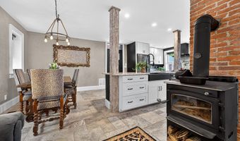 290 Leighton Rd, Augusta, ME 04330