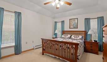 104 Merriment Ln, Blakeslee, PA 18610