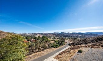 9455 Hierba Rd, Agua Dulce, CA 91390