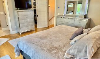 20 Robert Ave, Warwick, RI 02818