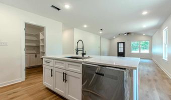 430 Main St, Bauxite, AR 72011
