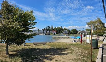 698 Leetes Island Rd, Branford, CT 06405