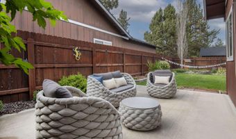 20650 Honeysuckle Ln, Bend, OR 97702