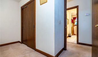 154 Spring Valley Dr, East Greenwich, RI 02818