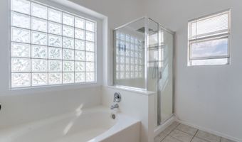 1070 W LARK Dr, Chandler, AZ 85286