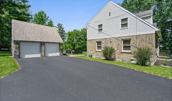 121 Maltbie Dr, Amsterdam, NY 12010