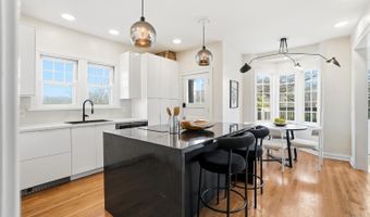 6610 Hudson Pkwy, Amberley, OH 45213