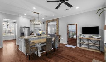 200 Evelyn Ln, Brandon, MS 39042