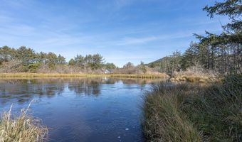 8755 LAKE St, Rockaway Beach, OR 97136
