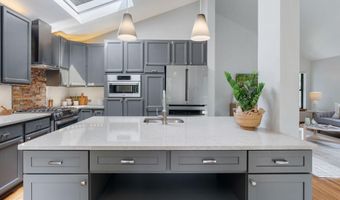 39368 LONGHILL Ln, Aldie, VA 20105