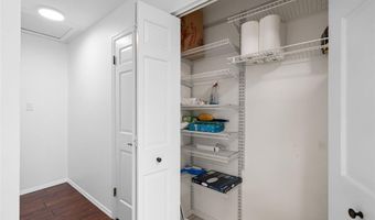 917 Claytonbrook Dr 3, Ballwin, MO 63011