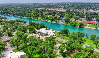 1005 N Shore Dr, Carlsbad, NM 88220