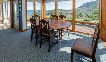 18 Greenway Ct, Bar Harbor, ME 04609