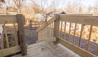951 AA Hwy, Alton, MO 65606