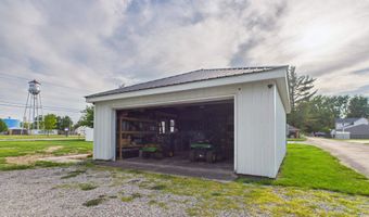 227 E Main St, Agency, IA 52530