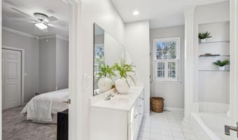 210 Old Plantation Dr W, Beaufort, SC 29907